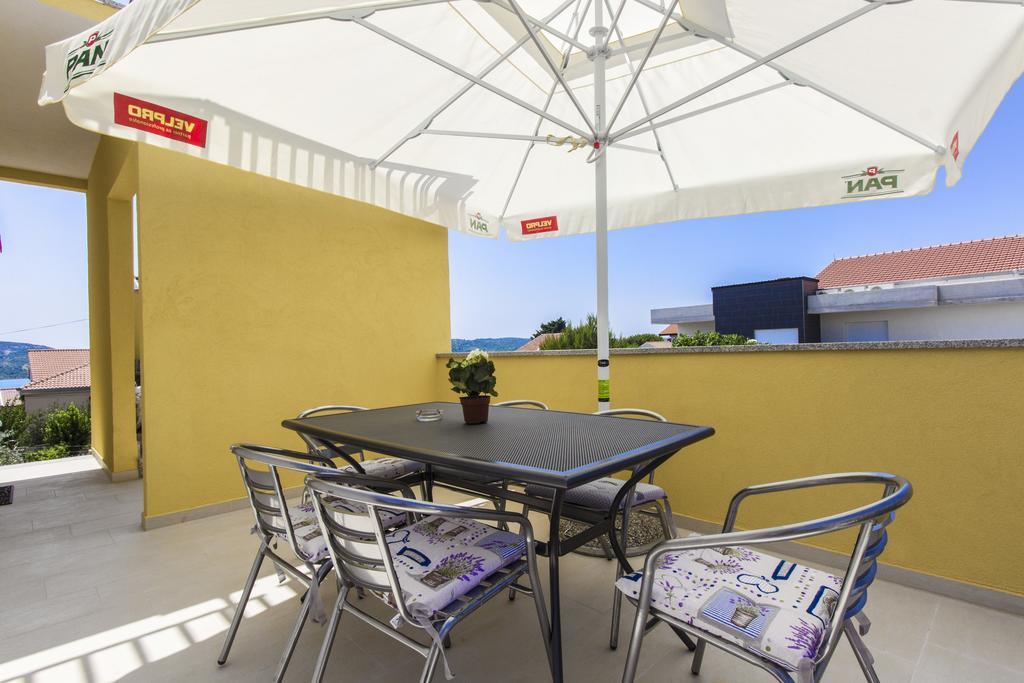 Apartments Zoran Pirovac Eksteriør billede